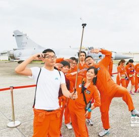 新竹空軍基地陷橘海 5000飛行員飆速